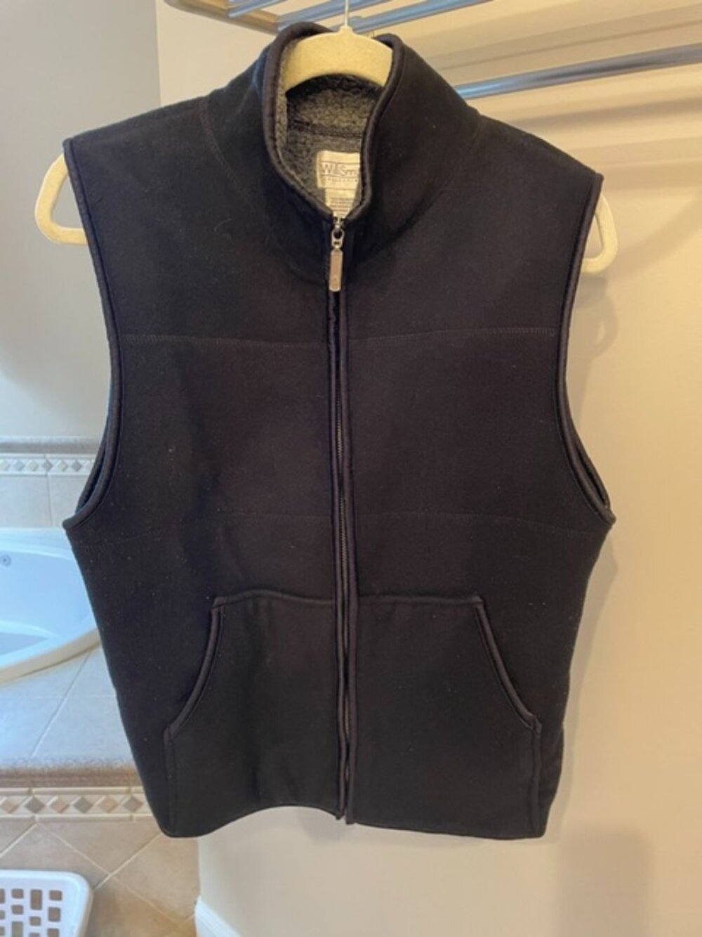 Women's Willi Smith heavy fleece vest with gray lining and two front pockets